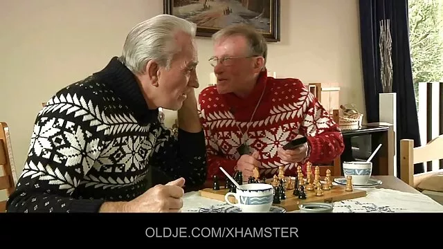 拉蒙是朱丽叶的家伙在喉咙婊子(720p)) 心灵控制无尽漫画