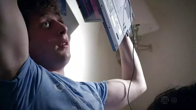 红外Luna比赛 怪物色情漫画