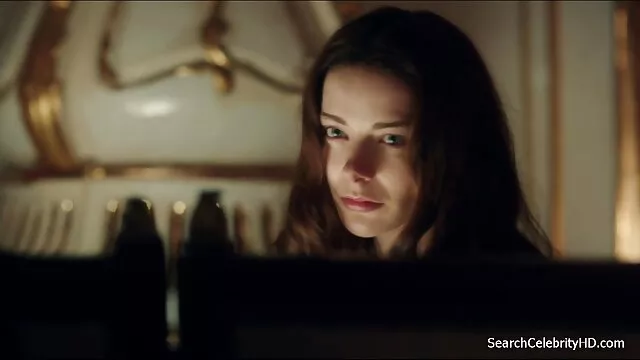 硬束缚，殴打，折磨模型裸体。 性别漫画在泰米尔